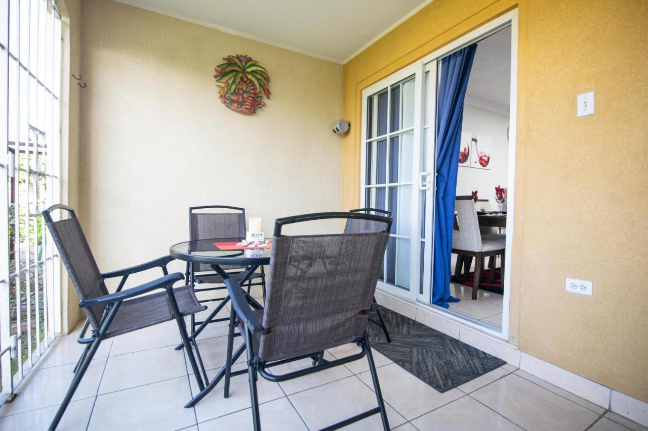 The Oasis I, Portmore Country Club Ngoại thất bức ảnh