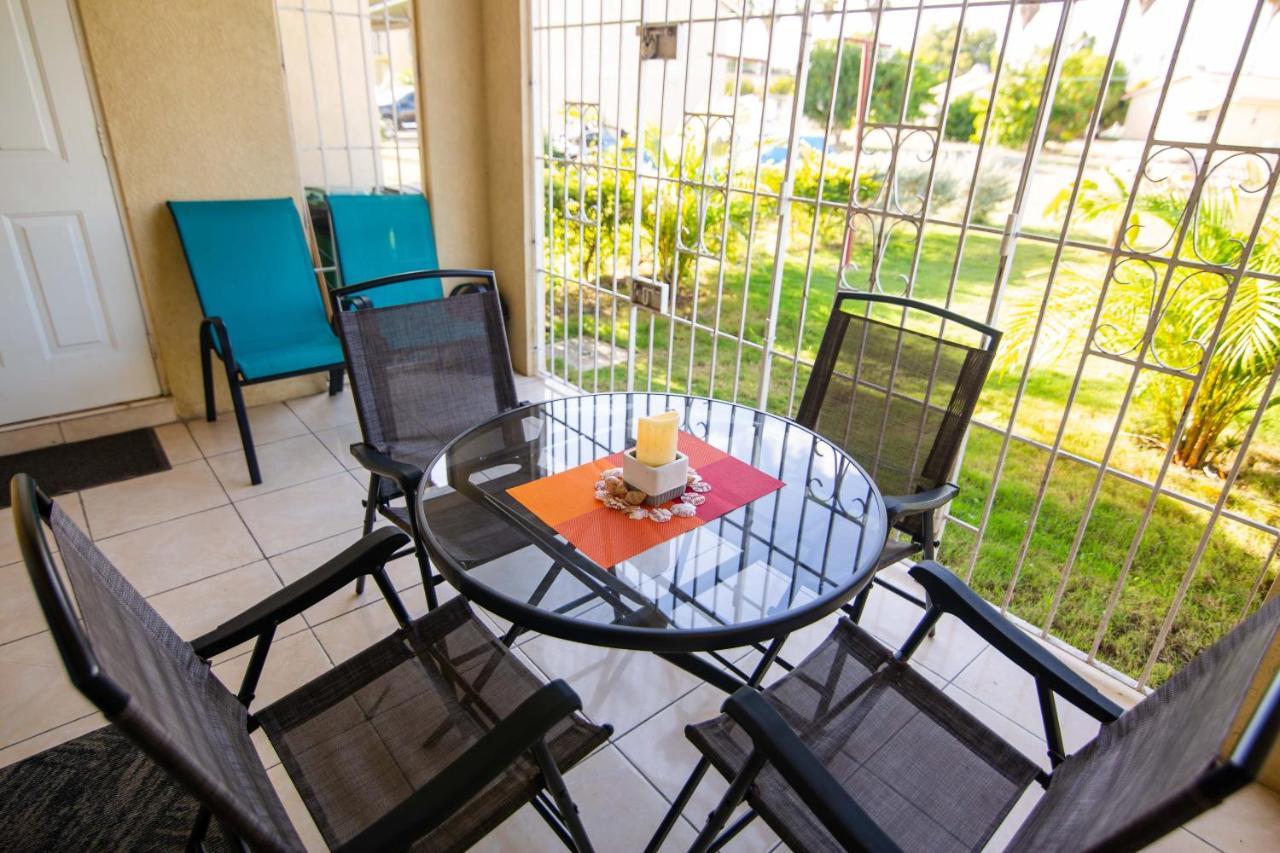 The Oasis I, Portmore Country Club Ngoại thất bức ảnh